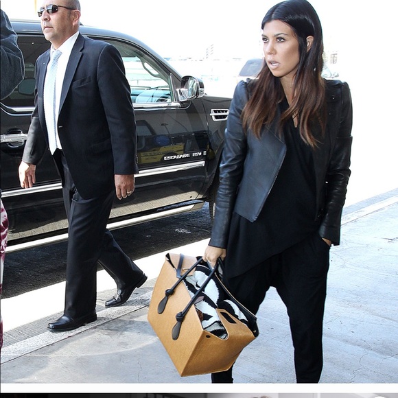 Traded!! Limited Edition Celine tie tote - Picture 3 of 9